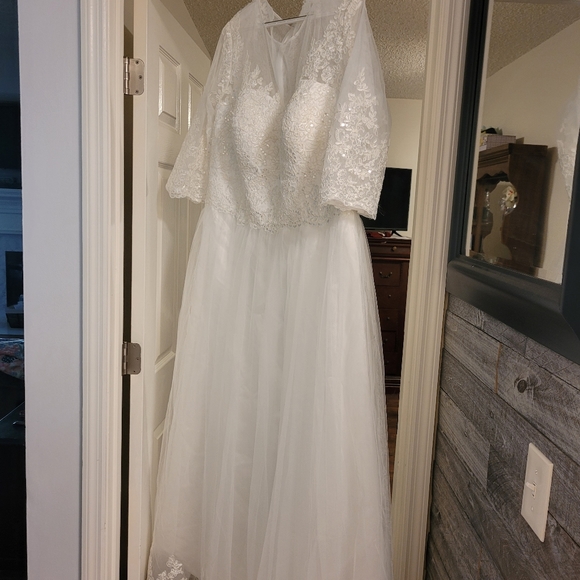 Wedding dress - Picture 9 of 9